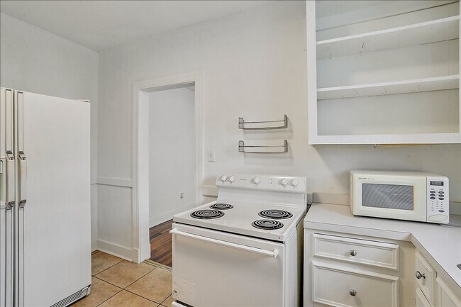 Building Photo - 1608/10 Saint Mary Street