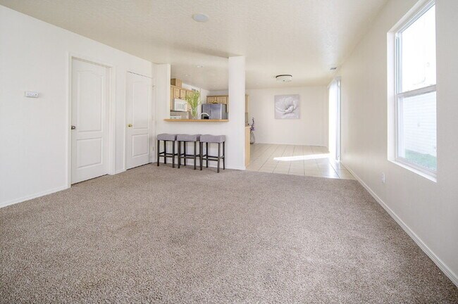 Building Photo - 6561 S Covewood Way