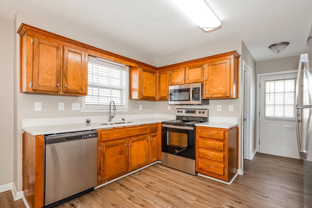 Building Photo - 1310 Candlewood Dr