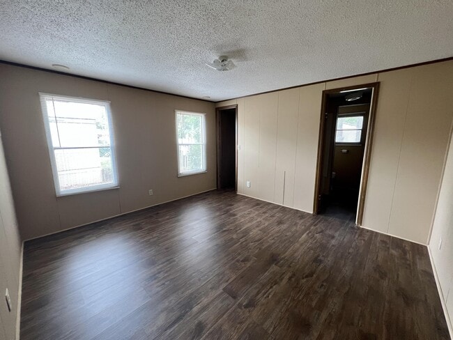 Building Photo - 300 Ricks Rd