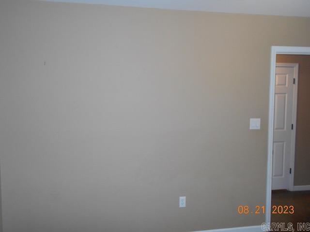 Building Photo - 20621 Cole Ln