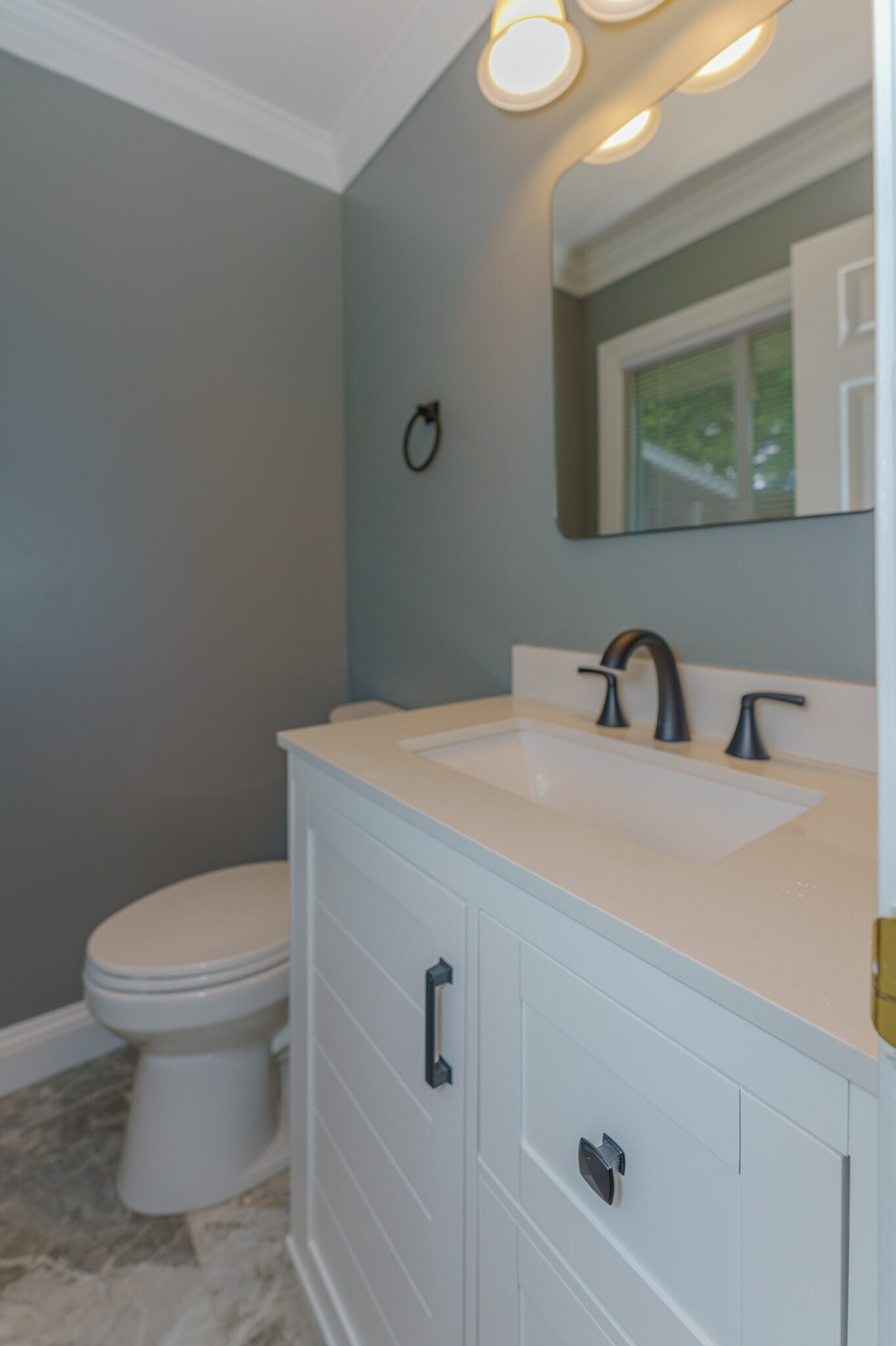 Building Photo - 15 Spa Cir