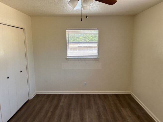 Building Photo - 1501 Richard Dr