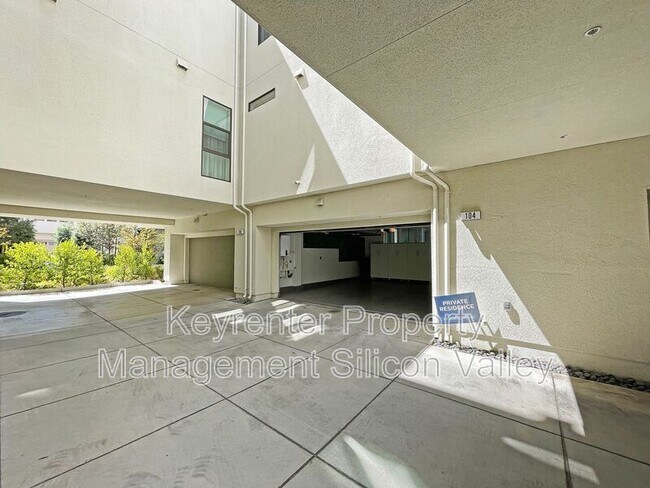 Building Photo - 3030 Boyter Pl