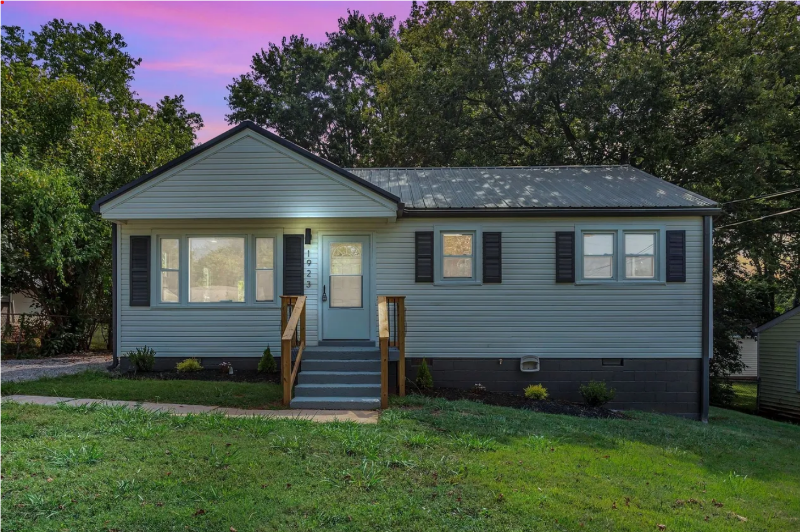 Building Photo - 1923 Overton Dr