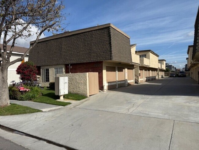 Building Photo - 7891 Holt Ave