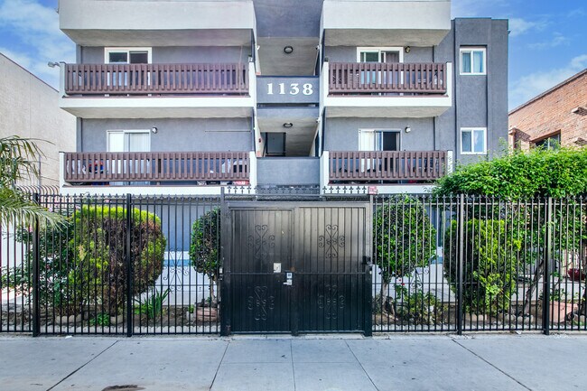 Building Photo - 1138 Grand View S St