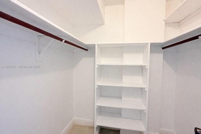 Building Photo - 1465 NE 123rd St