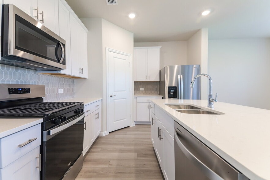 Building Photo - 1408 Bridgestone Dr