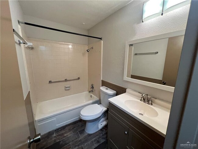 Building Photo - 16 West St