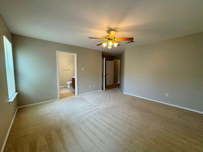 Building Photo - 126 Salado Dr