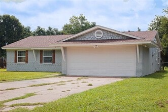 Building Photo - 117 Barbara Way