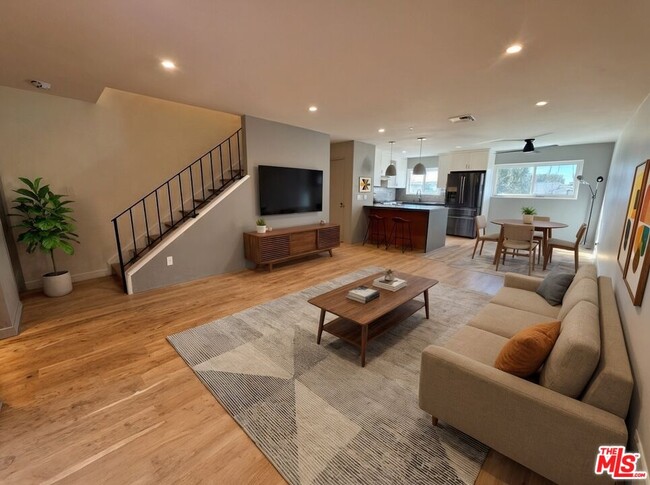 Building Photo - 5215 Sepulveda Blvd