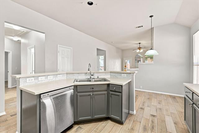 Building Photo - 2812 Thorncreek Ln