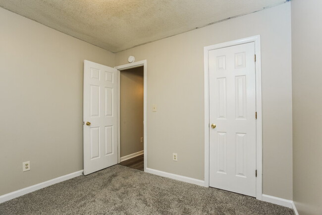 Building Photo - 3566 E Regency Park Cir