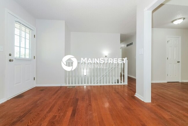 Building Photo - 3 Bedroom Pet-Friendly Home in INDEPENDENCE, MO with Main Street Renewal