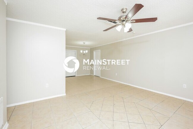 Building Photo - 3 Bedroom Pet-Friendly Home in APOPKA, FL with Main Street Renewal