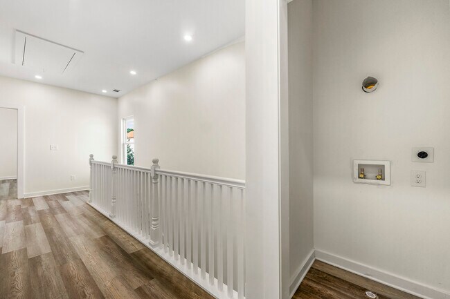 Building Photo - 3605 Brycewood Dr