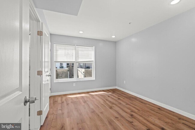 Building Photo - 1840 N Bouvier St