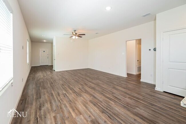 Building Photo - 6032 Mojave Dr