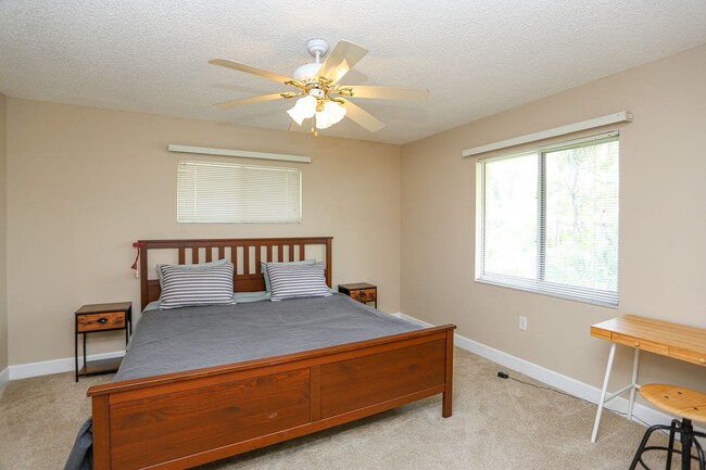 Building Photo - **ANNUAL OR SEASONAL RENTAL**