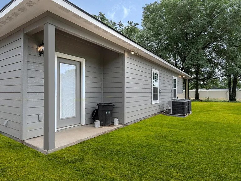 Backyard--currently fenced - 523 North St