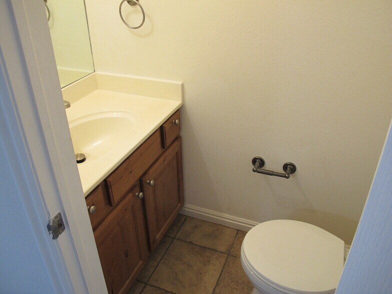 1st floor bathroom - 877 Capital Ave