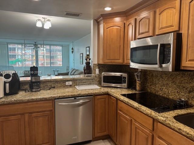 Building Photo - 5401 Collins Ave