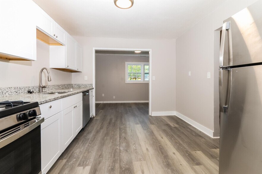 Building Photo - 7116 Nathan Hale Way