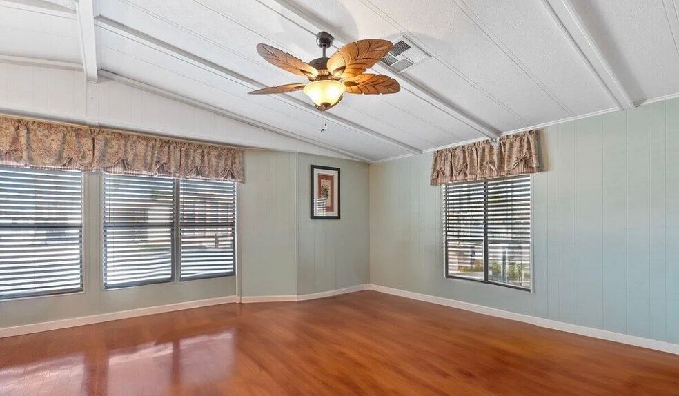 Building Photo - 8103 E Southern Ave