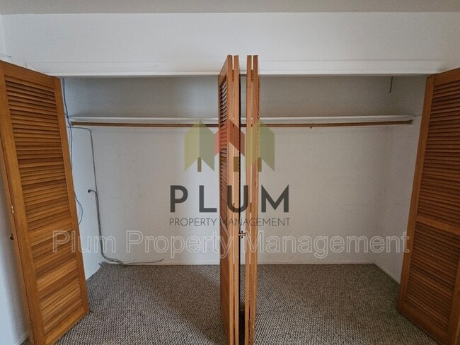 Building Photo - 1547 S Higgins Ave