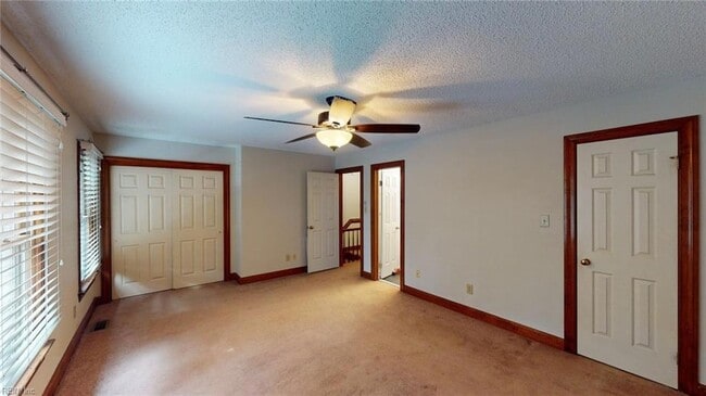 Building Photo - 742 Lord Dunmore Dr