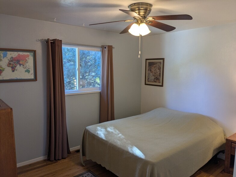 Second Upstairs Bedroom - 3717 Indianpipe Cir