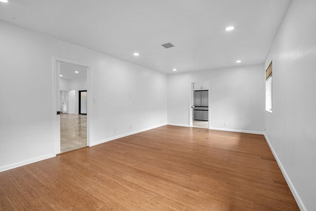 Building Photo - 3020 N 34th St