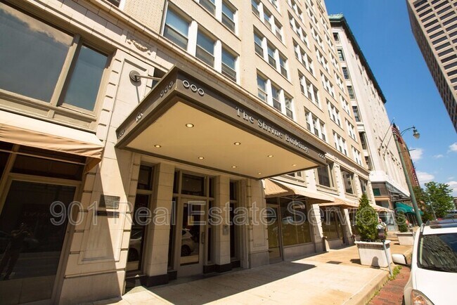 Building Photo - 66 Monroe Ave