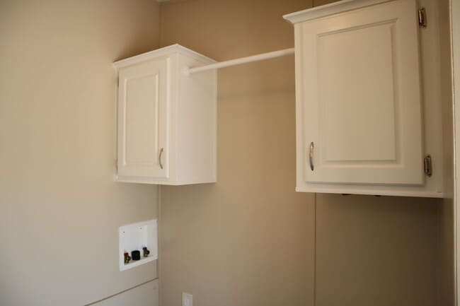 Building Photo - 545 N Sabin St