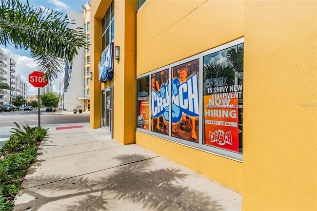 Building Photo - 1120 E Kennedy Blvd