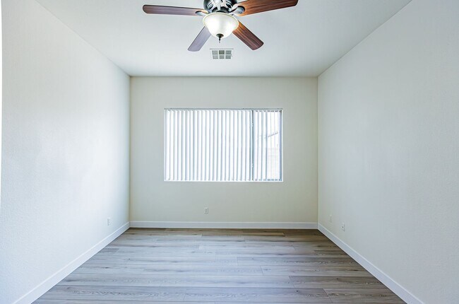 Building Photo - 1 Story home located in Southern Highlands