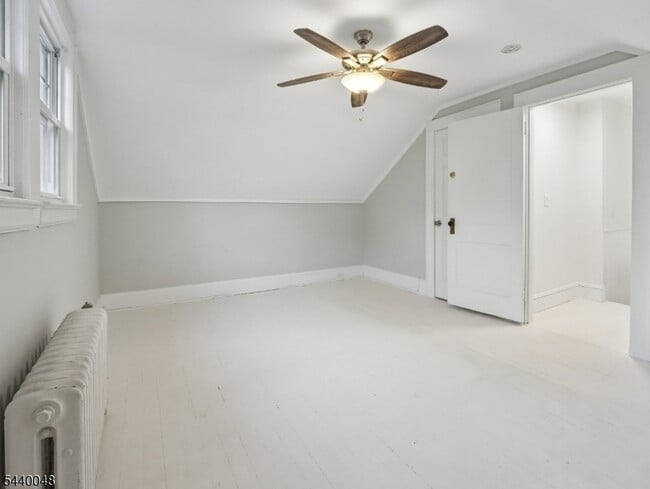Building Photo - 485 Valley Rd