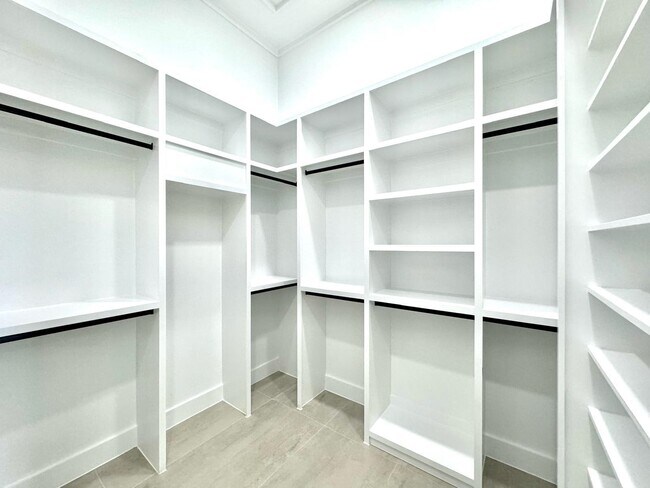 Building Photo - 2925 Fisher's Hill Loop