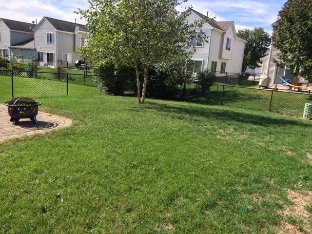 Building Photo - 2469 Hillsboro Ln