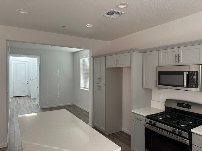 Building Photo - Lovely newer home on a corner lot!