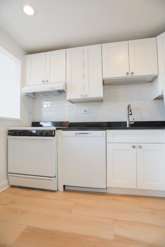 Building Photo - 1811 N Wells St