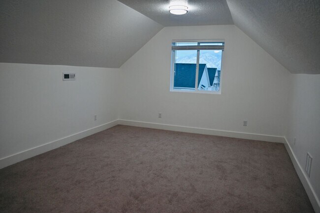 Building Photo - Beautiful South Jordan Home for rent!