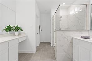 Building Photo - 2702 Parkview Ct