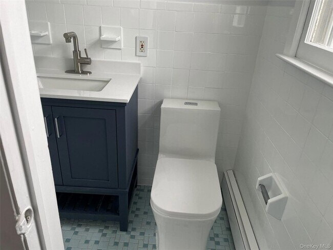 Building Photo - 287 Mary Lou Ave