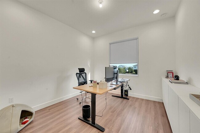 Building Photo - 17178 Tawny Owl Trl