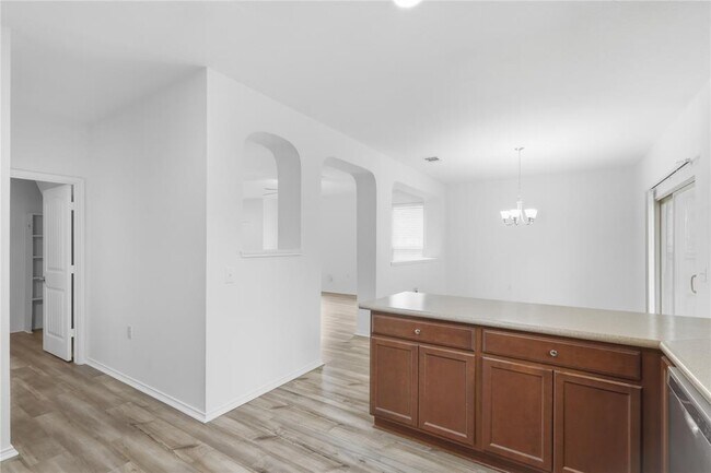 Building Photo - 11200 Drumellan St