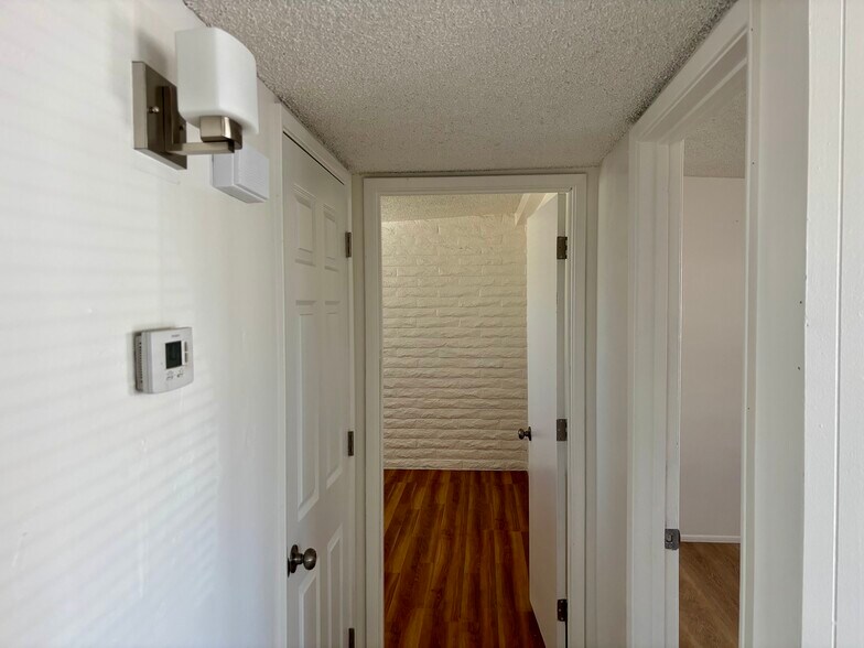 Building Photo - 2818 N Fontana Ave