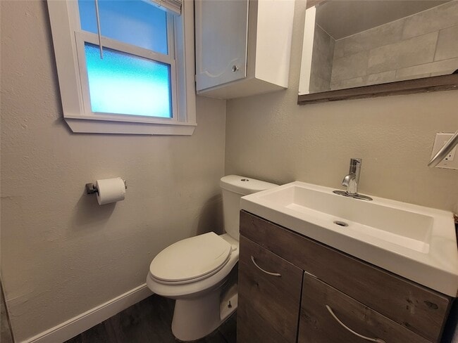 Building Photo - 1335 Richard St